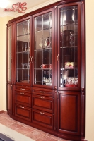 Вітальня виконана з масиву вільхи. Тумба ТБ. і дві кутові вітрини Колір Горіх