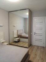 Спальня. Розсувна система Starke Glatt. Верхній підвіс