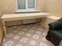 Кабинет в классическом стиле .резьба ,золотая патина,полированные фасады с массива ольхи