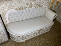 Банкетка різьблена в передпокій масив вільхи, МДФ. Оббивка-Шкіра натуральна Фарбування - глянець NCS S 0505- Y30 R плюс патина золото