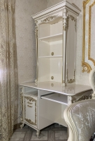 Стіл письмовий різьблений Масив вільхи, МДФ. Фарбування - глянець NCS S 0505- Y30 R плюс патина золото