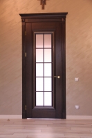 Двери классические со стеклом