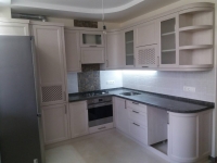 Кухня бежева