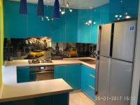 Кухня бірюзова сучасна