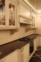 Кухня класика біла з патиною