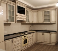 Кухня з телевізором