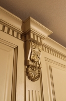 Передпокій з різьбленням